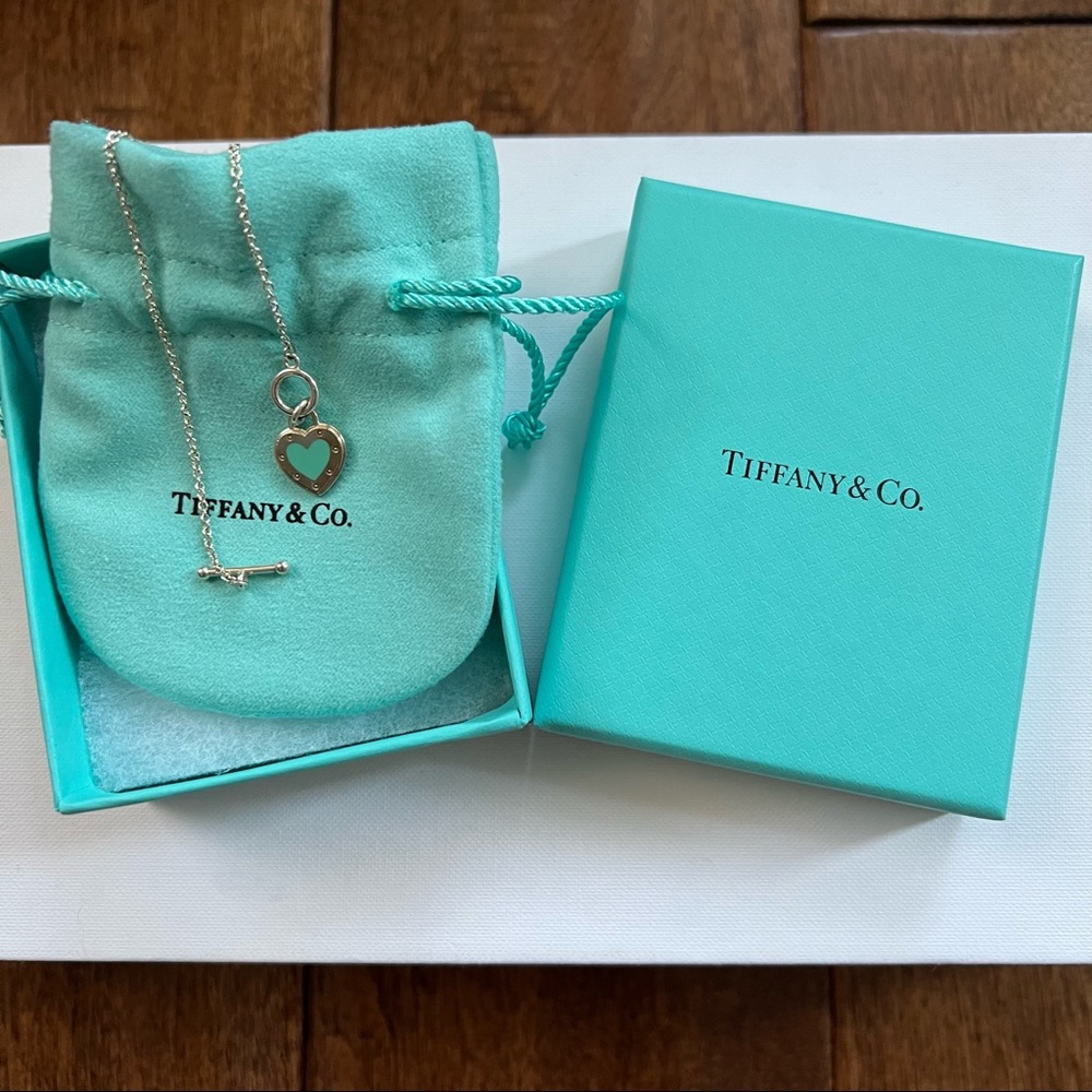 ❗️SOLD❗️Tiffany&Co. Return To Tiffany Silver Heart Toggle Bracelet